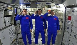 美国航天员爆料新闻事件,揭秘太空生活真相与挑战